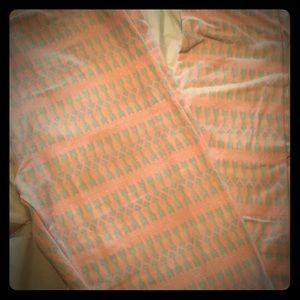 One size LuLaRoe leggings